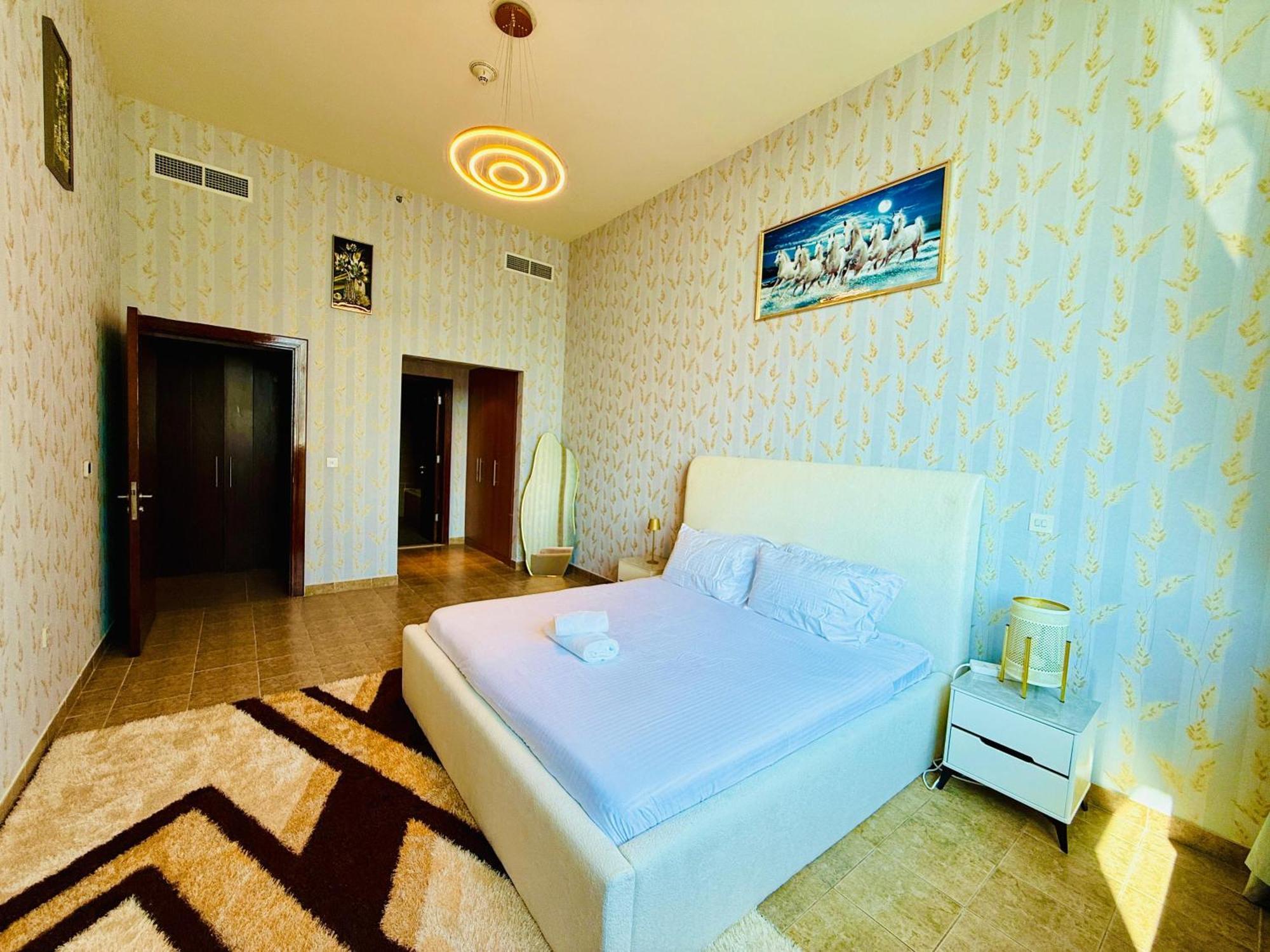 Apartment High Class 1Bhk Business Bay Marasi Drive Dubai *